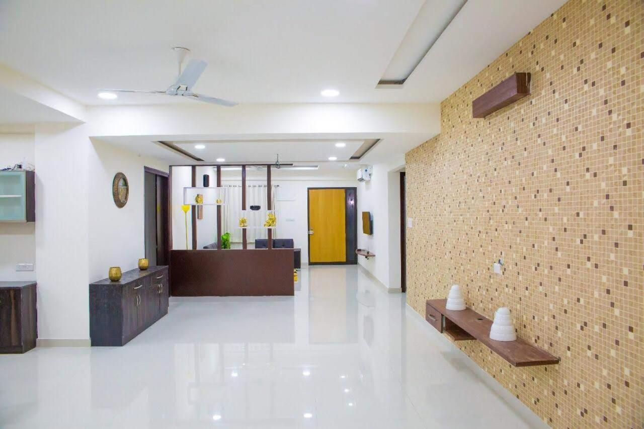 Aptly Premium Serviced Apartments - A Brand Unit Of Skyla - Lotus Pond Гайдарабад Екстер'єр фото