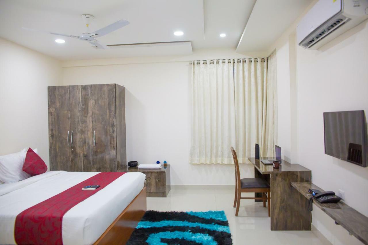 Aptly Premium Serviced Apartments - A Brand Unit Of Skyla - Lotus Pond Гайдарабад Екстер'єр фото